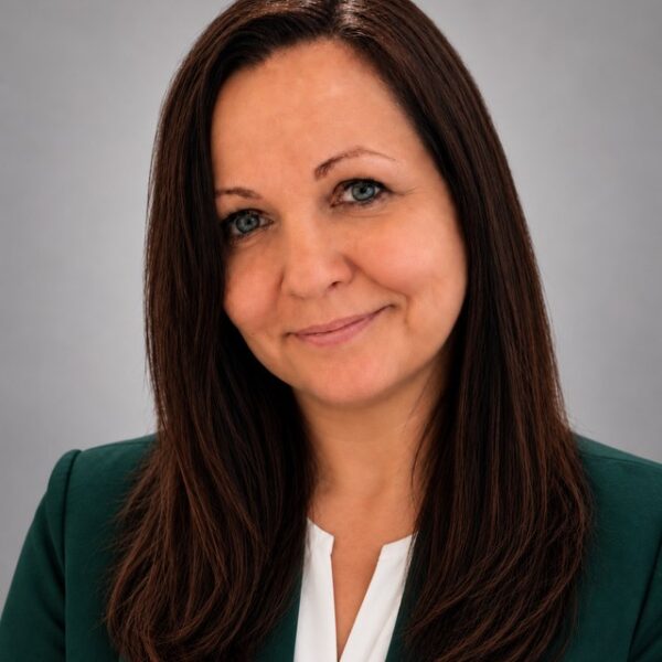 Anita Avišāne — Direktore