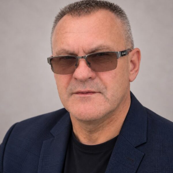 Valdis Kušnirs — Direktora vietnieks saimnieciskajos jautājumos